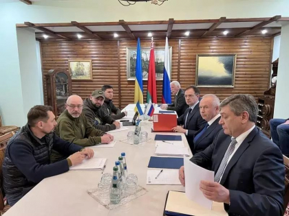 Ucraina a confirmat ca negocierile de pace cu Rusia au fost suspendate
Ucraina a confirmat ca negocierile de pace cu Rusia au fost suspendate