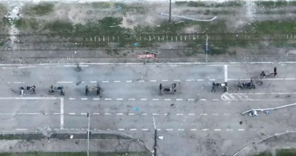 Imagini dramatice: Momentul predarii luptatorilor ucraineni din Azovstal - VIDEO