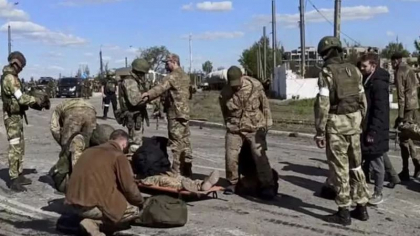 Operatiune de predare sau de salvare? Ce se intampla la uzina „Azovstal”