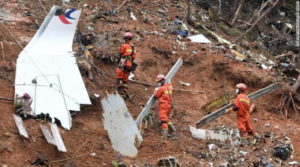 Raportul Wall Street Journal: avionul din China care s-a prabusit in martie - doborat intentionat Raportul Wall Street Journal: avionul din China care s-a prabusit in martie - doborat intentionat