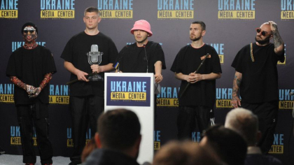 Castigatorii Eurovision 2022 vor merge in turneu in Europa pentru a strange bani pentru armata ucraineana
Castigatorii Eurovision 2022 vor merge in turneu in Europa pentru a strange bani pentru armata ucraineana