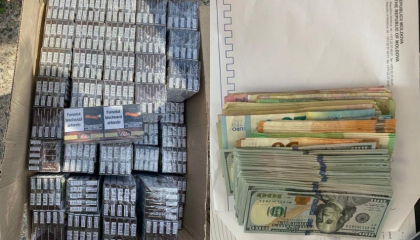 O persoana - retinuta, iar 5 sunt cercetate in libertate, in urma a 23 de perchezitii efectuate intr-un dosar de contrabanda cu tigari, la Chisinau - FOTO