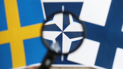 Dupa ce au depus cererile de aderare la NATO, Finlanda si Suedia vor achizitiona impreuna armament usor si rachete antitanc