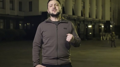 Zelenski: „Rusia incearca sa gaseasca "arma minune", presupusele arme cu laser. Asta arata esecul complet al invaziei” Zelenski: „Rusia incearca sa gaseasca "arma minune", presupusele arme cu laser. Asta arata esecul complet al invaziei”