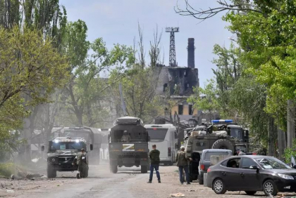Peste jumatate dintre luptatorii ucraineni de la Azovstal s-ar fi predat. Comandantul adjunct al regimentului Azov ar fi printre ei (Rusia) Peste jumatate dintre luptatorii ucraineni de la Azovstal s-ar fi predat. Comandantul adjunct al regimentului Azov ar fi printre ei (Rusia)