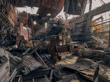 „Azovstal - locul vietii si al mortii mele”. Fotografiile de adio publicate de un luptator al regimentului Azov din otelaria asediata de rusi - FOTO
„Azovstal - locul vietii si al mortii mele”. Fotografiile de adio publicate de un luptator al regimentului Azov din otelaria asediata de rusi - FOTO