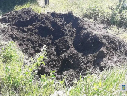 Un colonel rus a fost gasit intr-un mormant pe marginea drumului, in Ucraina: „L-au ingropat localnicii!” - VIDEO Un colonel rus a fost gasit intr-un mormant pe marginea drumului, in Ucraina: „L-au ingropat localnicii!” - VIDEO