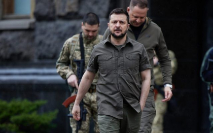 Volodimir Zelenski: „Rusia si-a trimis aproape toate resursele pentru a ne distruge. Asa numita operatiune speciala e principala cauza a saracirii oamenilor, care poate fi mai mare decat in 1990” - VIDEO