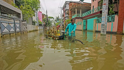 Zeci de morti si milioane de oamnei izolati in urma celor mai grave inundatii din Bangladesh si India, din ultimele decenii - VIDEO