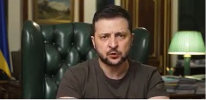 Volodimir Zelenski, atac virulent la fostul secretar de stat SUA Henry Kissinger: ”Spune ca o bucata din Ucraina ar trebui sa fie data Rusiei, ca sa nu se instraineze de Europa. In 1938, cand familia lui fugea de Germania nazista, Kissinger avea 15 ani” Volodimir Zelenski, atac virulent la fostul secretar de stat SUA Henry Kissinger: ”Spune ca o bucata din Ucraina ar trebui sa fie data Rusiei, ca sa nu se instraineze de Europa. In 1938, cand familia lui fugea de Germania nazista, Kissinger avea 15 ani”