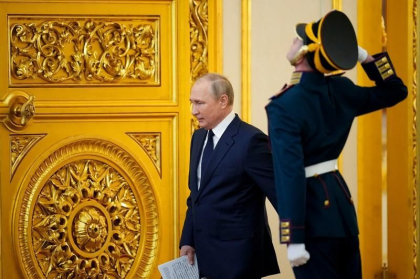 Putin pregateste o noua ofensiva asupra Kievului. Donbas e doar „programul mic” Putin pregateste o noua ofensiva asupra Kievului. Donbas e doar „programul mic”