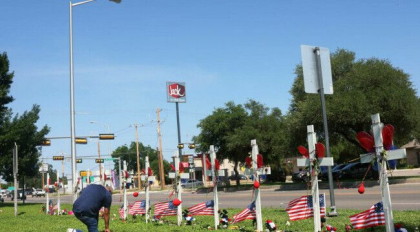 Un donator anonim va acoperi costurile de inmormantare pentru victimele atacului armat de la scoala din Texas