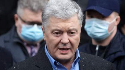 Petro Porosenko, investigat pentru tradare in Ucraina, a fost lasat sa plece din tara dupa doua incercari esuate