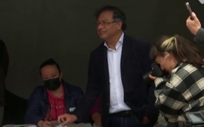 Alegeri prezidentiale in Columbia: Candidatul de stanga Petro, fost luptator in gherila si un independent milionar, denumit Trump al Columbiei, ajung in turul doi Alegeri prezidentiale in Columbia: Candidatul de stanga Petro, fost luptator in gherila si un independent milionar, denumit Trump al Columbiei, ajung in turul doi