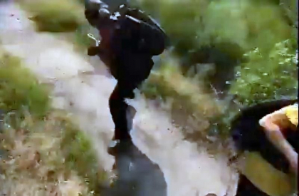 Momentul cand niste jurnalisti din Ucraina aproape sunt loviti de un obuz lansat de rusi - VIDEO Momentul cand niste jurnalisti din Ucraina aproape sunt loviti de un obuz lansat de rusi - VIDEO