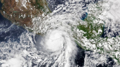 Uraganul Agatha a lovit coasta Mexicului. Morti si raniti, printre care si copii - FOTO Uraganul Agatha a lovit coasta Mexicului. Morti si raniti, printre care si copii - FOTO