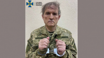 Aliatul lui Putin in Ucraina, acuzat de tradare. Viktor Medvedciuk ar fi dat rusilor informatii despre pozitiile ucrainenilor Aliatul lui Putin in Ucraina, acuzat de tradare. Viktor Medvedciuk ar fi dat rusilor informatii despre pozitiile ucrainenilor