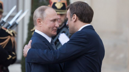 Macron insista ca Rusia nu trebuie umilita. „Sunt convins ca Frantei ii revine rolul de a fi o putere de mediere”