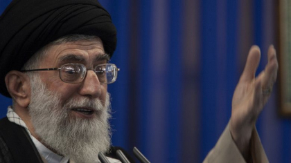 Ayatollahul Ali Khamenei acuza dusmanii Iranului ca se folosesc de manifestatii pentru a rasturna republica islamica Ayatollahul Ali Khamenei acuza dusmanii Iranului ca se folosesc de manifestatii pentru a rasturna republica islamica