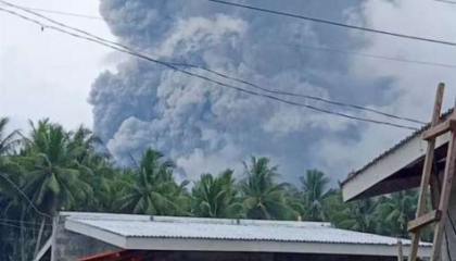 Un vulcan din Filipine a intrat in eruptie. Localnicii din satele apropiate au fost evacuati Un vulcan din Filipine a intrat in eruptie. Localnicii din satele apropiate au fost evacuati