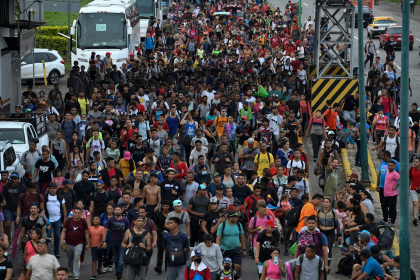 O caravana cu mii de migranti din mai multe state a plecat din Mexic si se indreapta spre SUA, in timpul Summitului Americilor - GALERIE FOTO O caravana cu mii de migranti din mai multe state a plecat din Mexic si se indreapta spre SUA, in timpul Summitului Americilor - GALERIE FOTO