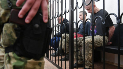 Doi britanici si un marocan prinsi de fortele ruse in Ucraina au fost condamnati la moarte
Doi britanici si un marocan prinsi de fortele ruse in Ucraina au fost condamnati la moarte