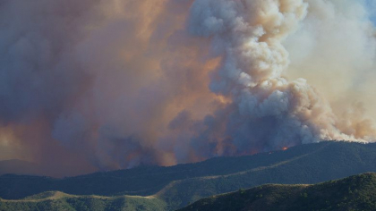 Incendiu puternic in sudul Spaniei. Focul avanseaza cu 30 de metri pe minut, 7.000 de oameni au fost evacuati - FOTO/VIDEO Incendiu puternic in sudul Spaniei. Focul avanseaza cu 30 de metri pe minut, 7.000 de oameni au fost evacuati - FOTO/VIDEO