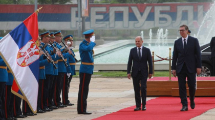 Scholz cere Serbiei sa impuna sanctiuni Rusiei. Vucici: „Avem o pozitie diferita. Nu credem ca sanctiunile sunt eficiente”
Scholz cere Serbiei sa impuna sanctiuni Rusiei. Vucici: „Avem o pozitie diferita. Nu credem ca sanctiunile sunt eficiente”