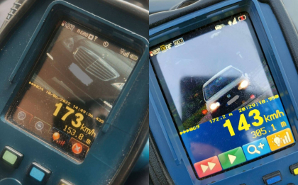 Doua soferite - trase pe dreapta, dupa ce au depasit limita de viteza. Politia: „Se deplasa cu 173 km/h” - VIDEO Doua soferite - trase pe dreapta, dupa ce au depasit limita de viteza. Politia: „Se deplasa cu 173 km/h” - VIDEO