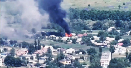Ucrainenii au distrus un centru de comandament al armatei ruse. Rusii au incercat sa il ascunda intr-o zona rezidentiala, printre case - VIDEO Ucrainenii au distrus un centru de comandament al armatei ruse. Rusii au incercat sa il ascunda intr-o zona rezidentiala, printre case - VIDEO