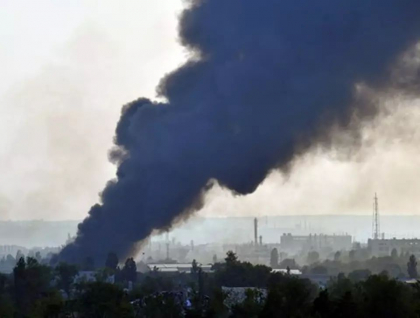 Uzina din Severodonetk in care se adapostesc sute de civili, sub „bombardament puternic”
Uzina din Severodonetk in care se adapostesc sute de civili, sub „bombardament puternic”