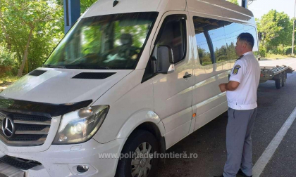 Un barbat, cu dubla cetatenie, a incercat sa treaca punctul de trecere a frontierei Albita cu o remorca cu numar de inmatriculare fals Un barbat, cu dubla cetatenie, a incercat sa treaca punctul de trecere a frontierei Albita cu o remorca cu numar de inmatriculare fals