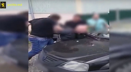 Ar fi comandat omorul fostei sotii, mama a trei copii. Politia: „92 800 lei, suma care ar fi destinata pentru ca femeia sa fie ucisa”. Barbatul - retinut in flagrant - VIDEO