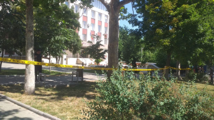 Alerta cu bomba la Curtea de Apel Chisinau - falsa. Oamenii legii cauta persoana vinovata Alerta cu bomba la Curtea de Apel Chisinau - falsa. Oamenii legii cauta persoana vinovata