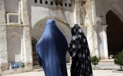 Afganistan: Talibanii afirma ca femeile care nu poarta valul integral „incearca sa arate ca niste animale”

