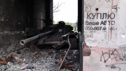 Ucrainenii au reusit sa-si retraga majoritatea trupelor din Severodonetk. Rusii nu-si pot folosi tancurile in luptele de strada Ucrainenii au reusit sa-si retraga majoritatea trupelor din Severodonetk. Rusii nu-si pot folosi tancurile in luptele de strada