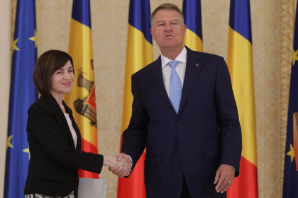 Presedintele Romaniei: Recomandarea CE de a acorda Ucrainei si Moldovei statutul de tari candidate este „un bine-meritat pas inainte” Presedintele Romaniei: Recomandarea CE de a acorda Ucrainei si Moldovei statutul de tari candidate este „un bine-meritat pas inainte”