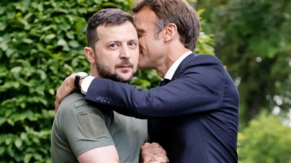 Purtatorul de cuvant a MAE rus, despre o poza cu Zelenski si Macron: ”Acum inteleg de ce are Putin o masa asa lunga”
