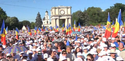 Partidul SOR si-a adus sustinatorii in Piata Marii Adunari Nationale pentru a protesta: „Rade cel care rade la urma” - VIDEO Partidul SOR si-a adus sustinatorii in Piata Marii Adunari Nationale pentru a protesta: „Rade cel care rade la urma” - VIDEO