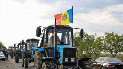 Proteste cu tractoare in mai multe raioane ale tarii. Fermierii - nemultumiti ca nu sunt sprijiniti de autoritati, iar situatia s-a inrautatit in ultima perioada Proteste cu tractoare in mai multe raioane ale tarii. Fermierii - nemultumiti ca nu sunt sprijiniti de autoritati, iar situatia s-a inrautatit in ultima perioada