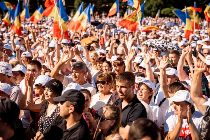 Sefa Executivului, despre evenimentele din acest weekend: „Unii artisti si-au dat seama ca sunt implicati intr-un joc politic murdar si au renuntat sa cante la Chisinau” Sefa Executivului, despre evenimentele din acest weekend: „Unii artisti si-au dat seama ca sunt implicati intr-un joc politic murdar si au renuntat sa cante la Chisinau”