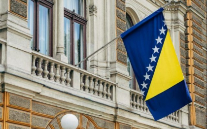 Ambasadorul UE in Bosnia si Hertegovina afirma ca tara balcanica inregistreaza progrese lente in drumul sau spre Uniunea Europeana, iar Ucraina implementeaza reforme, in ciuda razboiului
