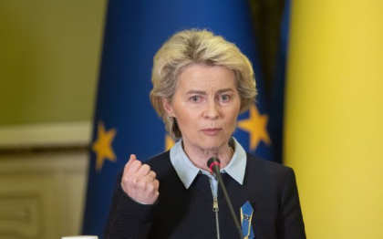 Ursula von der Leyen le cere liderilor europeni „sa fie la inaltime” si sa acorde Ucrainei si Republicii Moldova satutul de tari candidare la UE
Ursula von der Leyen le cere liderilor europeni „sa fie la inaltime” si sa acorde Ucrainei si Republicii Moldova satutul de tari candidare la UE