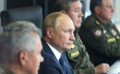 Exista sanse de opozitie ferma in Rusia fata de Putin? The New York Times: Starea de spirit in randul elitelor se intinde de la disperare la exaltare. Jurnalista din Moscova: „Ei beau, si beau foarte mult” Exista sanse de opozitie ferma in Rusia fata de Putin? The New York Times: Starea de spirit in randul elitelor se intinde de la disperare la exaltare. Jurnalista din Moscova: „Ei beau, si beau foarte mult”