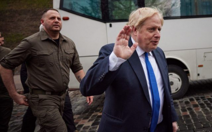 Premierul Boris Johnson spune ca ar demisiona daca ar fi nevoit sa abandoneze Ucraina din cauza ca ar deveni prea dificil sau costisitor de sustinut
