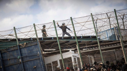 18 migranti au murit cand o multime de oameni a incercat sa intre in exclava spaniola Melilla din nordul Africii 18 migranti au murit cand o multime de oameni a incercat sa intre in exclava spaniola Melilla din nordul Africii