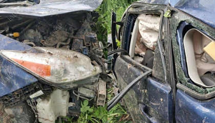 Un bot de fiare - asta a mai ramas din masina unui tanar, dupa ce a ajuns intr-un sant, la Ribnita. Militia transnistreana: „Perna de aer i-ar fi salvat viata” - FOTO