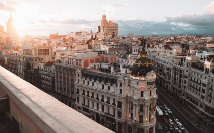 Mii de oameni au protestat in Madrid, cu cateva zile inainte de Summitul NATO. Manifestantii sustin ca organizatia nu este solutia pentru razboiul din Ucraina
Mii de oameni au protestat in Madrid, cu cateva zile inainte de Summitul NATO. Manifestantii sustin ca organizatia nu este solutia pentru razboiul din Ucraina