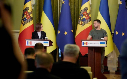 Ucraina si Moldova ar trebui sa aiba „un raspuns coordonat” la „amenintarile comune” din partea Rusiei, afirma Zelenski: „Ucraina „va asista in mod activ in reglementarea situatiei din Transnistria” Ucraina si Moldova ar trebui sa aiba „un raspuns coordonat” la „amenintarile comune” din partea Rusiei, afirma Zelenski: „Ucraina „va asista in mod activ in reglementarea situatiei din Transnistria”
