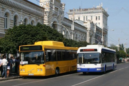 Raspunsul Cancelariei de Stat: „CMC este imputernicit sa puna taxele pentru transportul din oras, ei au tot dreptul sa mearga in instanta avand in vedere ca termenul este foarte mic” Raspunsul Cancelariei de Stat: „CMC este imputernicit sa puna taxele pentru transportul din oras, ei au tot dreptul sa mearga in instanta avand in vedere ca termenul este foarte mic”